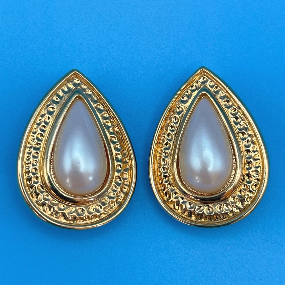 Vintage Avon Chunky Gold Tone Faux Pearl Teardrop Clip On Earrings 80s Statement